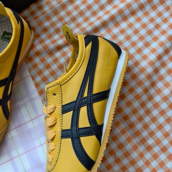 Onitsuka Tiger Classic Yellow and Black Colorway Sneakers - Picture 5 of 9